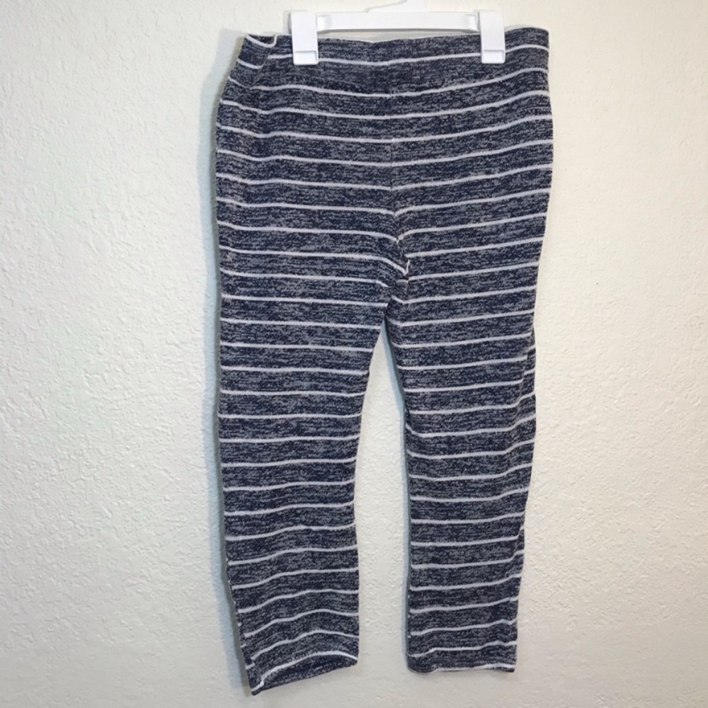 Most Famous Knit pants Girls SZ L. Color is Blue